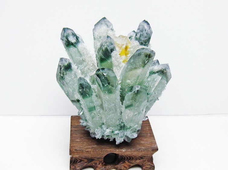 緑水晶 クラスター 原石 台座付属 一点物 182-7420