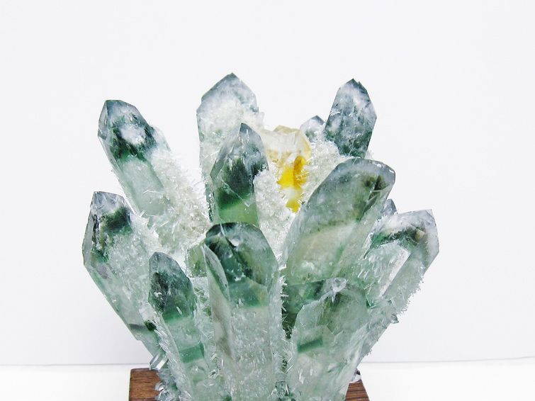 緑水晶 クラスター 原石 台座付属 一点物 182-7420