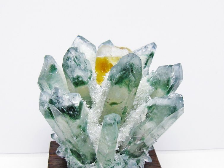 緑水晶 クラスター 原石 台座付属 一点物 182-7421