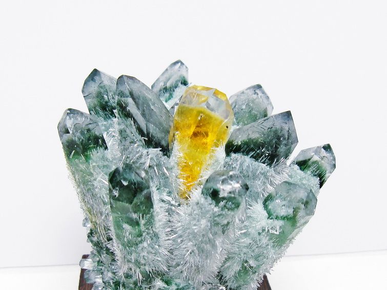 緑水晶 クラスター 原石 台座付属 一点物 182-7423