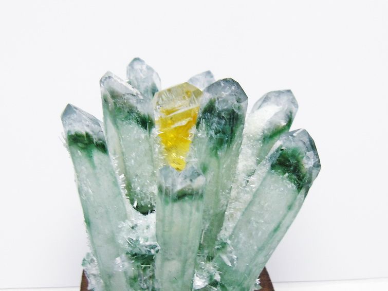 緑水晶 クラスター 原石 台座付属 一点物 182-7425