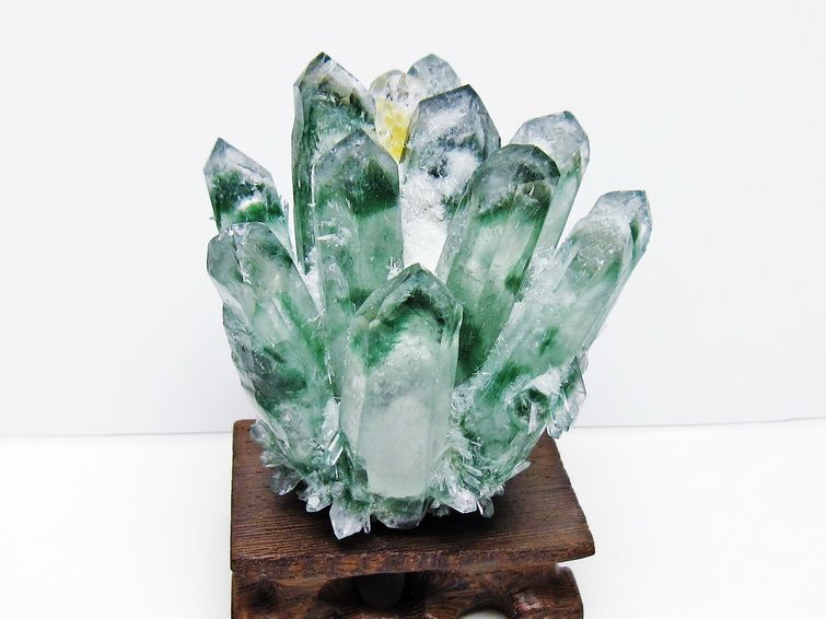 緑水晶 クラスター 原石 台座付属 一点物 182-7428