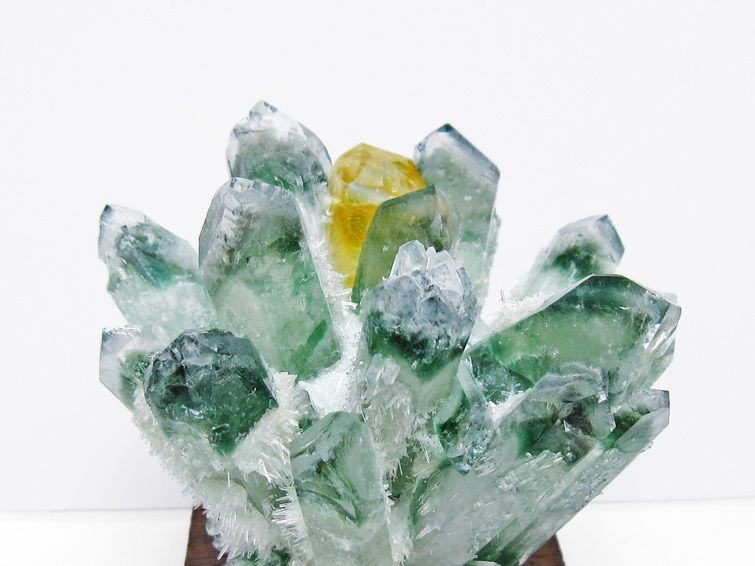 緑水晶 クラスター 原石 台座付属 一点物 182-7429