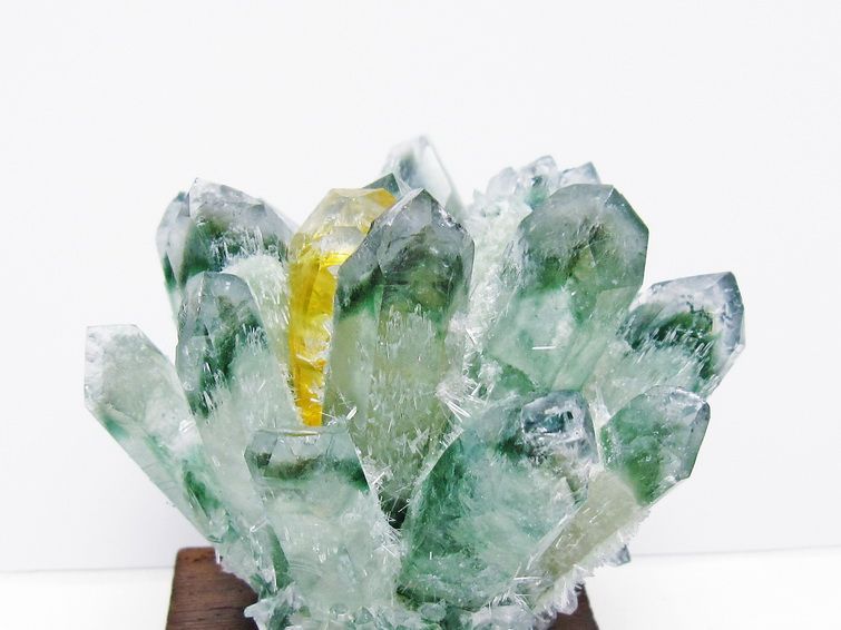 緑水晶 クラスター 原石 台座付属 一点物 182-7429