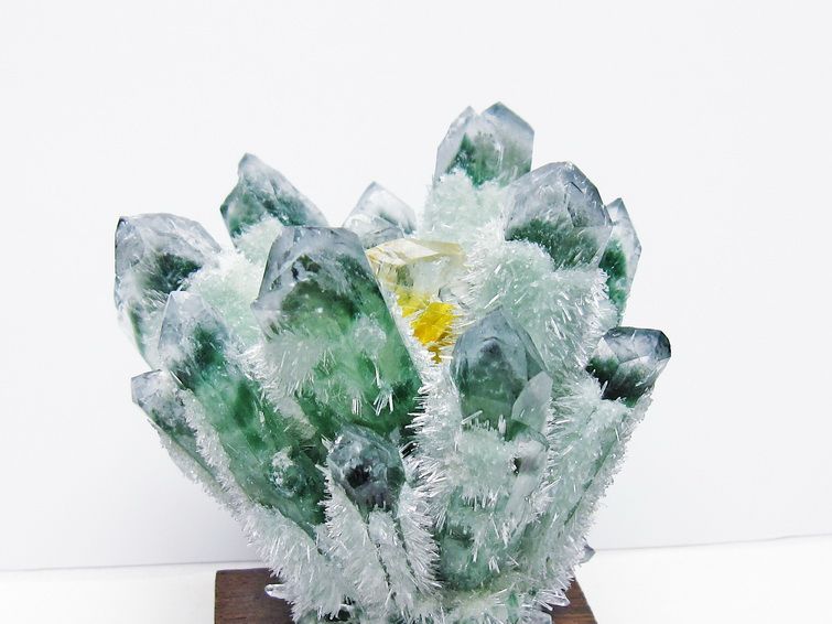 緑水晶 クラスター 原石 台座付属 一点物 182-7434