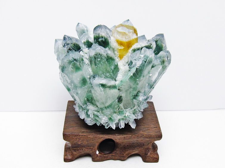 緑水晶 クラスター 原石 台座付属 一点物 182-7443