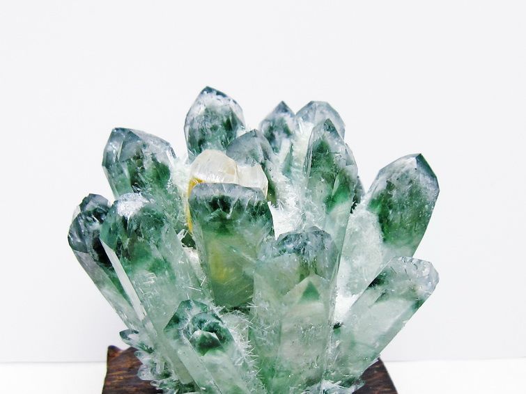 緑水晶 クラスター 原石 台座付属 一点物 182-7458