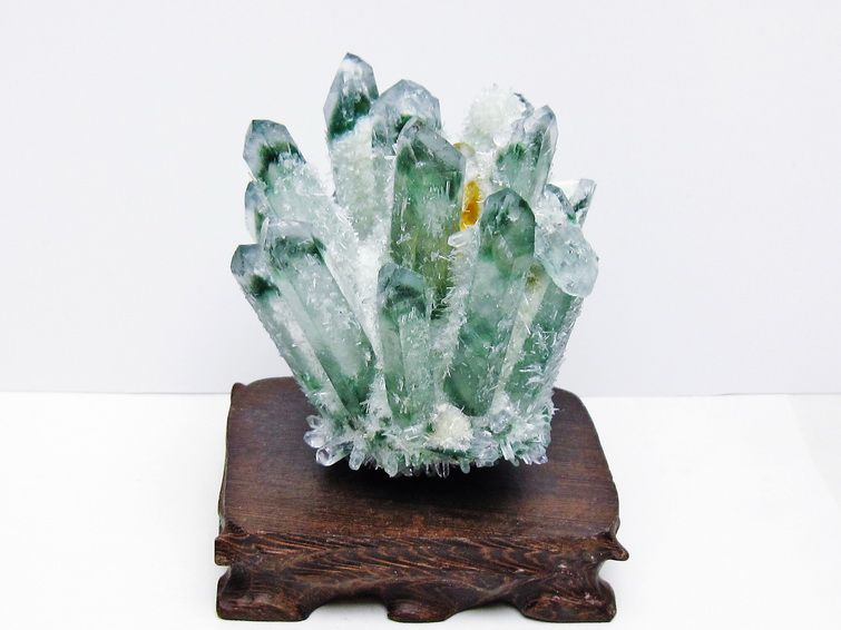 緑水晶 クラスター 原石 台座付属 一点物 182-7463