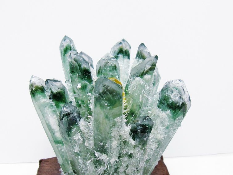 緑水晶 クラスター 原石 台座付属 一点物  182-7465