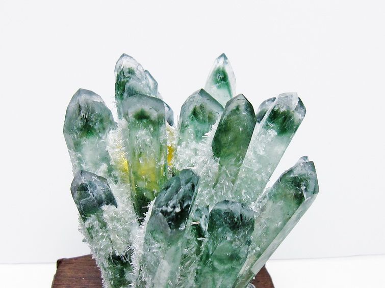 緑水晶 クラスター 原石 台座付属 一点物  182-7465