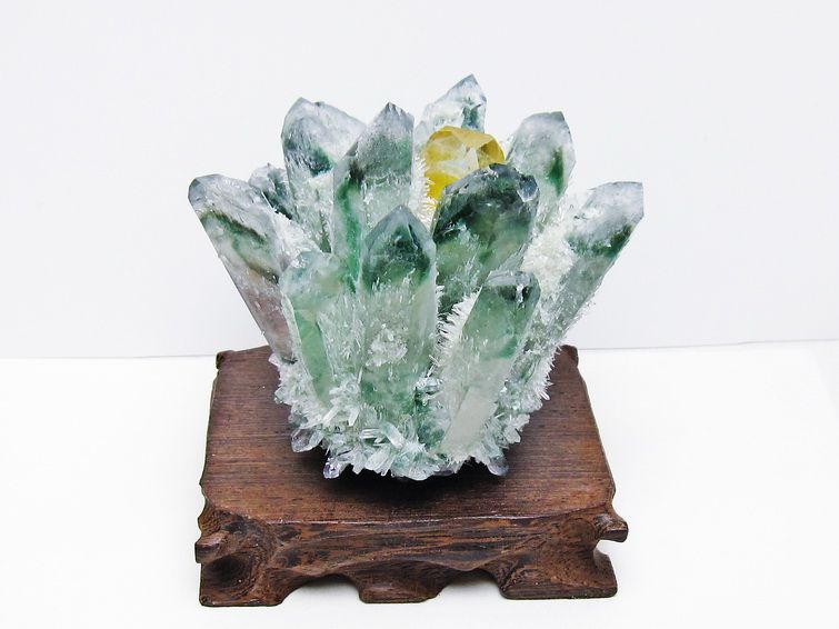 緑水晶 クラスター 原石 台座付属 一点物 182-7468