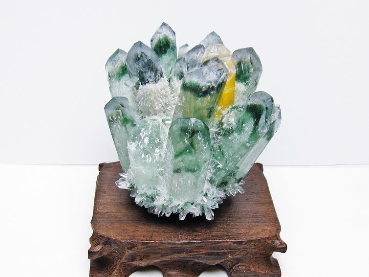 緑水晶 クラスター 原石 台座付属 一点物 182-7469