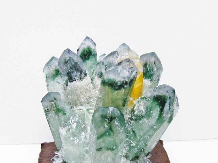 緑水晶 クラスター 原石 台座付属 一点物 182-7469