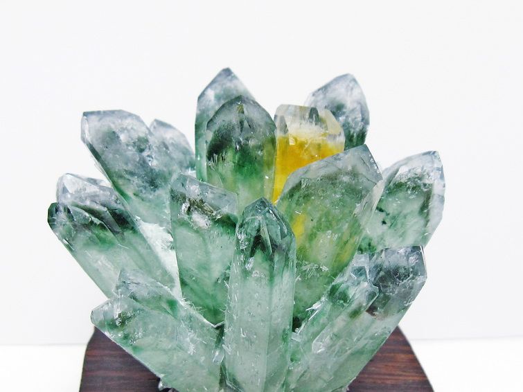 緑水晶 クラスター 原石 台座付属 一点物 182-7470