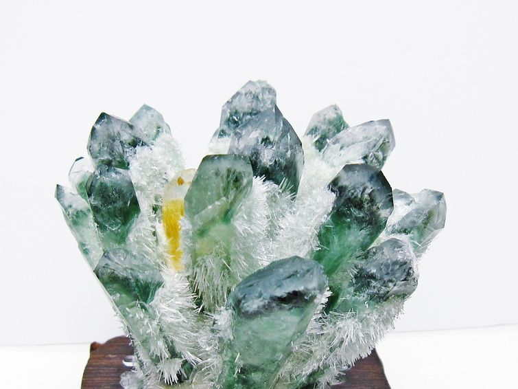 緑水晶 クラスター 原石 台座付属 一点物  182-7471