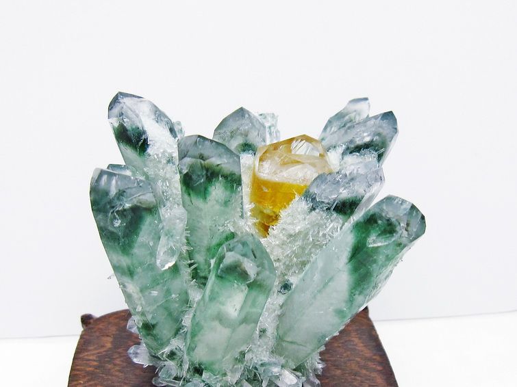 緑水晶 クラスター 原石 台座付属 一点物 182-7477