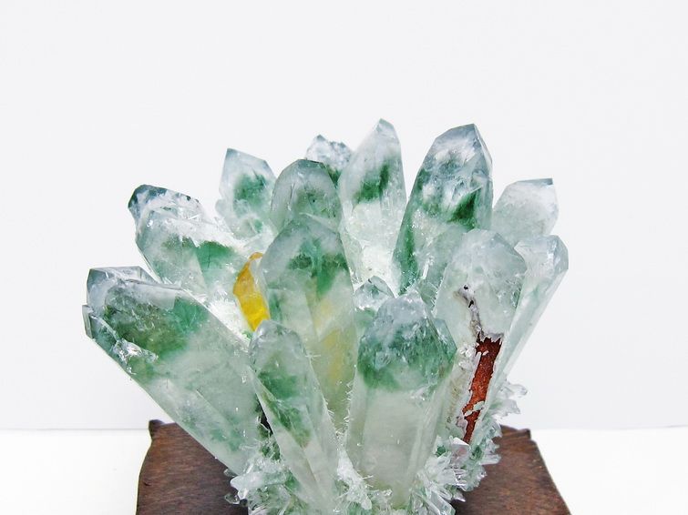 緑水晶 クラスター 原石 台座付属 一点物 182-7482