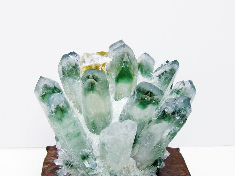 緑水晶 クラスター 原石 台座付属 一点物 182-7483