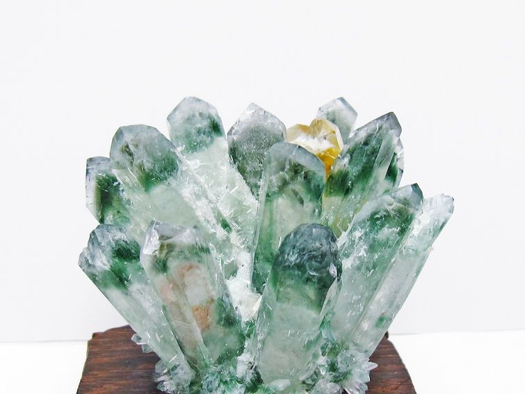 緑水晶 クラスター 原石 台座付属 一点物 182-7490