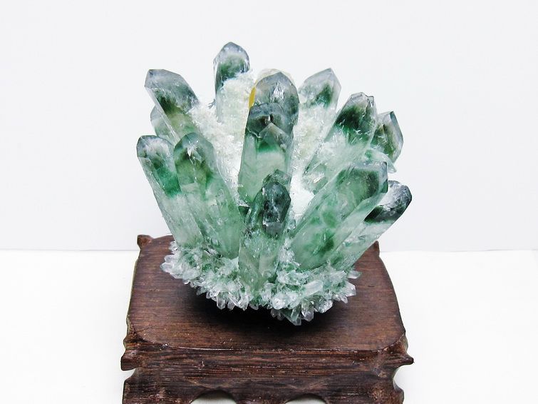緑水晶 クラスター 原石 台座付属 一点物 182-7493