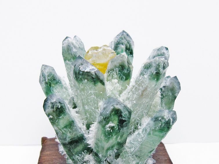 緑水晶 クラスター 原石 台座付属 一点物  182-7497