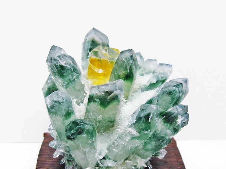 緑水晶 クラスター 原石 台座付属 一点物 182-7500