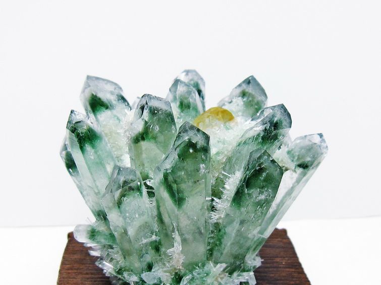 緑水晶 クラスター 原石 台座付属 一点物 182-7501