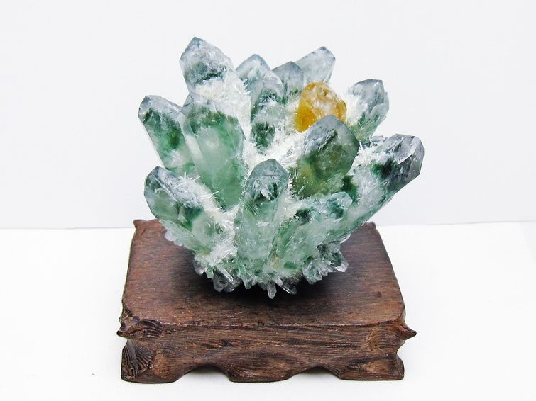 緑水晶 クラスター 原石 台座付属 一点物 182-7503