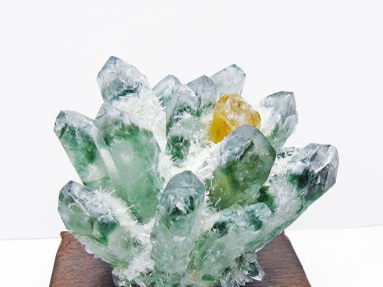 緑水晶 クラスター 原石 台座付属 一点物 182-7503