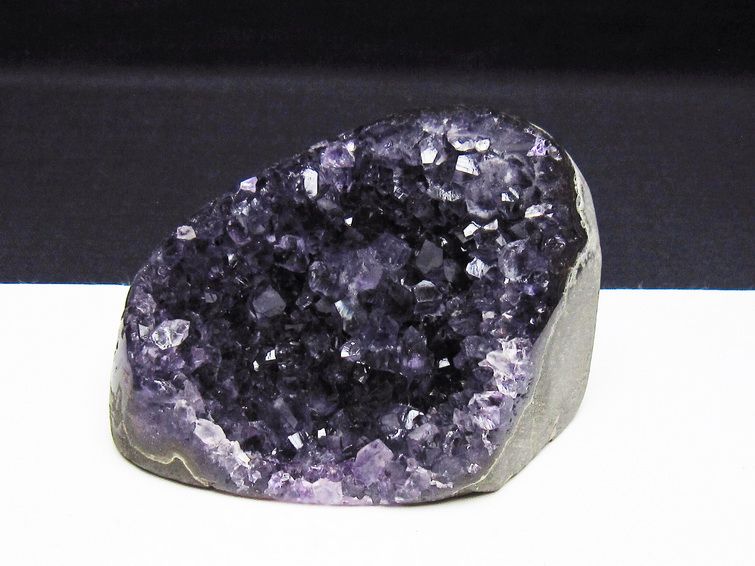 アメジスト クラスター 原石 ウルグアイ産 amethyst 一点物 182-7601