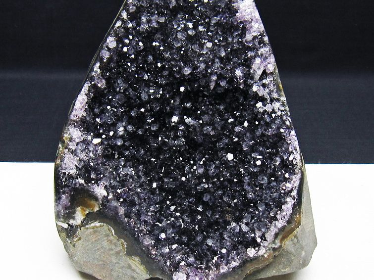 1Kg アメジスト クラスター ウルグアイ産 原石 amethyst 一点物 182-7793