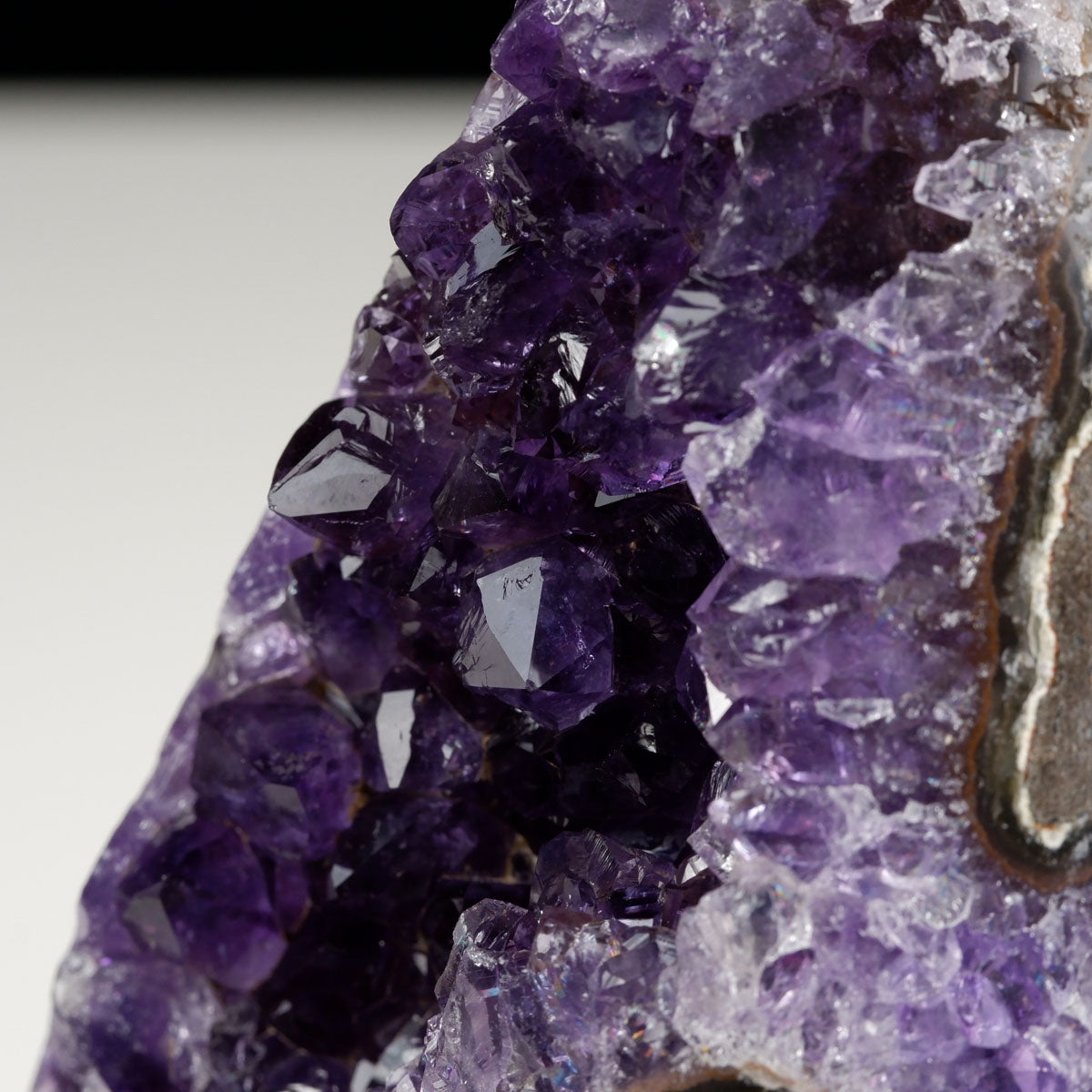 アメジスト クラスター ウルグアイ産 原石 amethyst 一点物 台座付属 182-8008
