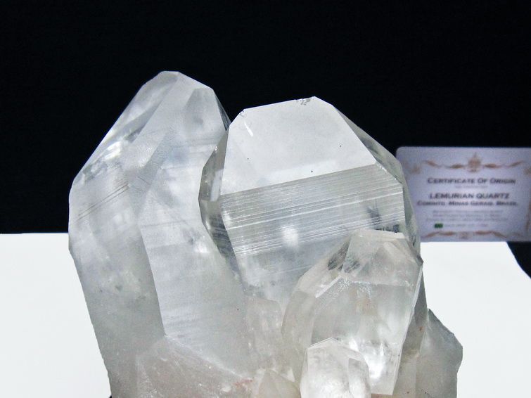 水晶クラスター 1Kg 原石 ブラジル ミナスジェライス州 コリント産 一点物 台座付属 レムリアンシード 182-8087