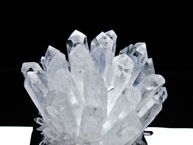 水晶 クラスター 水晶 原石 台座付属 一点物 182-8322 [sold out]