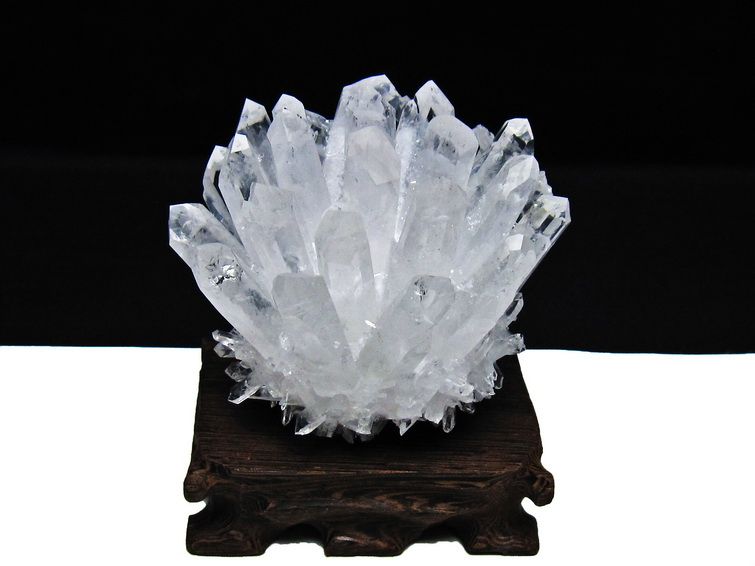 水晶 クラスター 水晶 原石 台座付属 一点物 182-8325 [sold out]