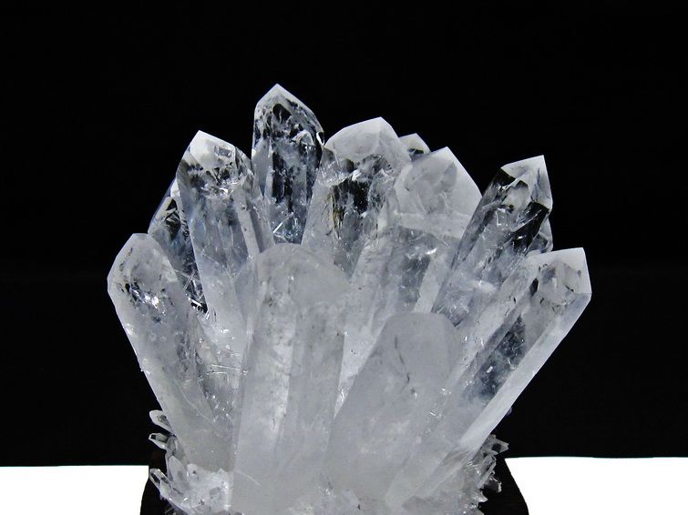 水晶 クラスター 水晶 原石 台座付属 一点物 182-8333 [sold out]