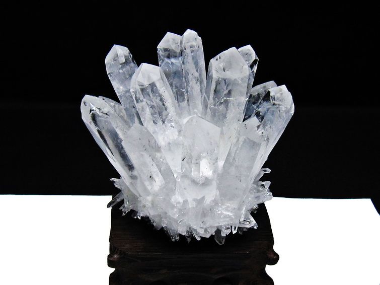 水晶 クラスター 水晶 原石 台座付属 一点物 182-8345 [sold out]