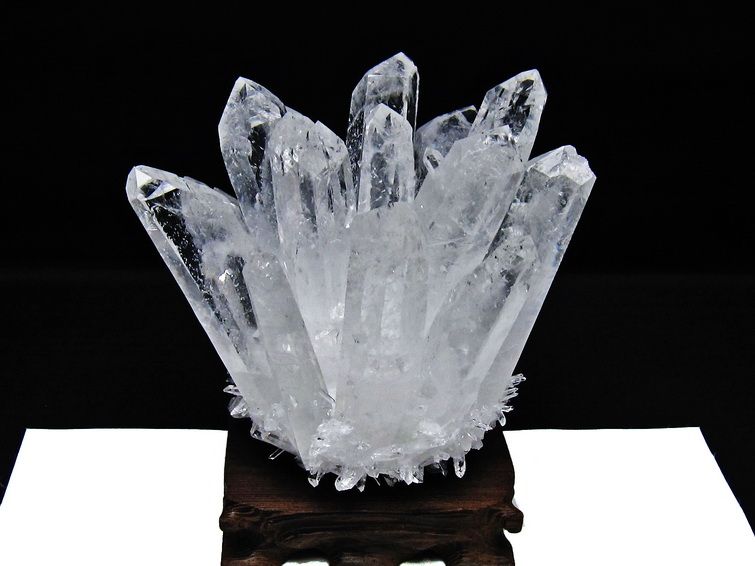 1.1Kg 水晶 クラスター 水晶 原石 台座付属 一点物 182-8362