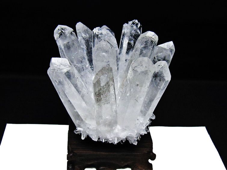 1Kg 水晶 クラスター 水晶 原石 台座付属 一点物 182-8363 【sold out】
