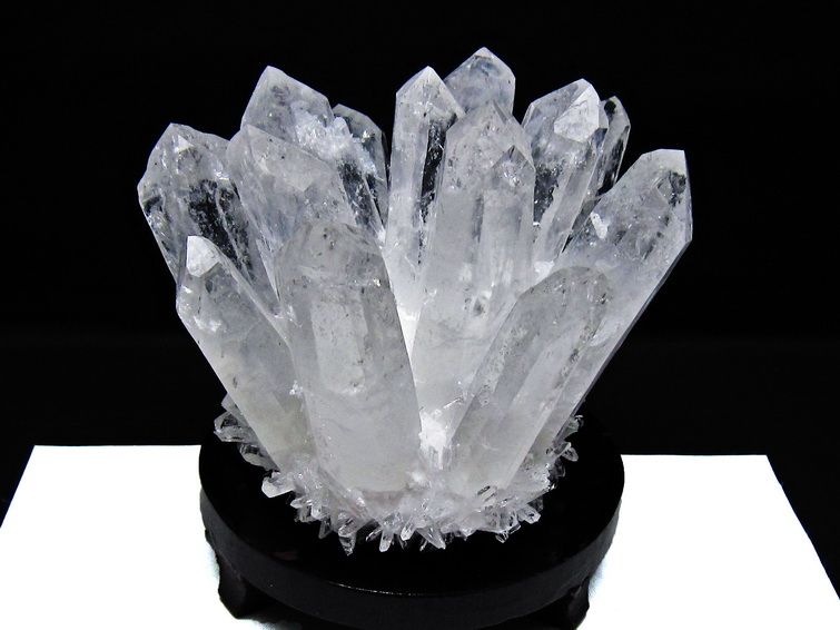 1.3Kg 水晶 クラスター 水晶 原石 台座付属 一点物 182-8369