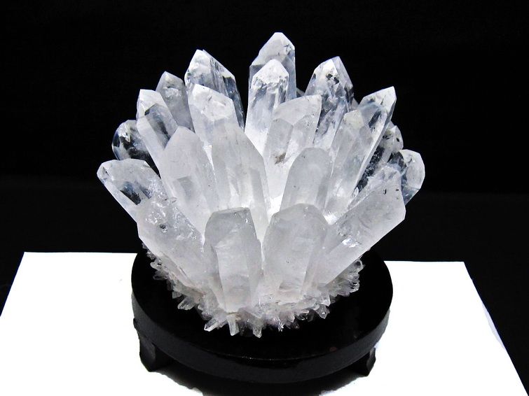 1.3Kg 水晶 クラスター 水晶 原石 台座付属 一点物 182-8373 【sold out】