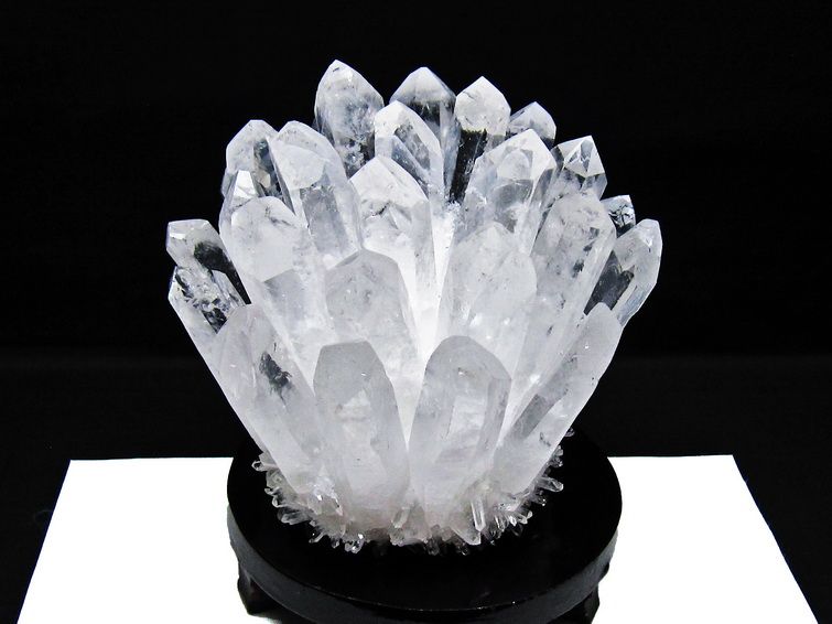 1.7Kg 水晶 クラスター 水晶 原石 台座付属 一点物 182-8374