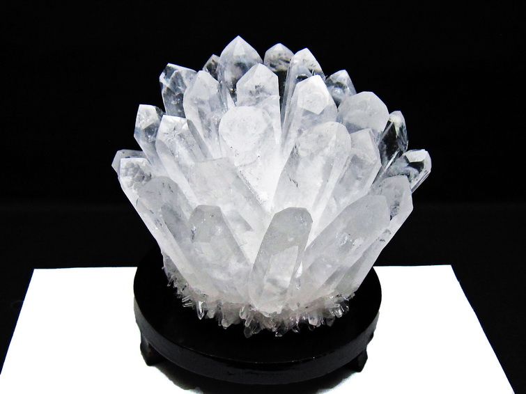 1.5Kg 水晶 クラスター 水晶 原石 台座付属 一点物 182-8376