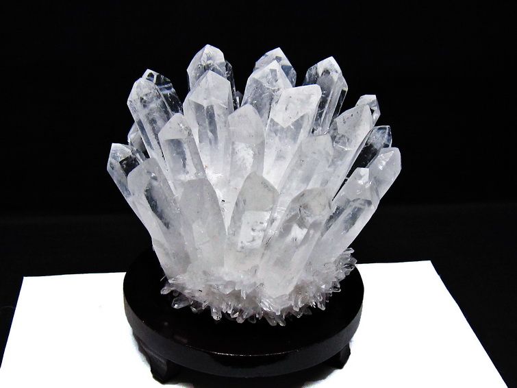1.3Kg 水晶 クラスター 水晶 原石 台座付属 一点物 182-8379