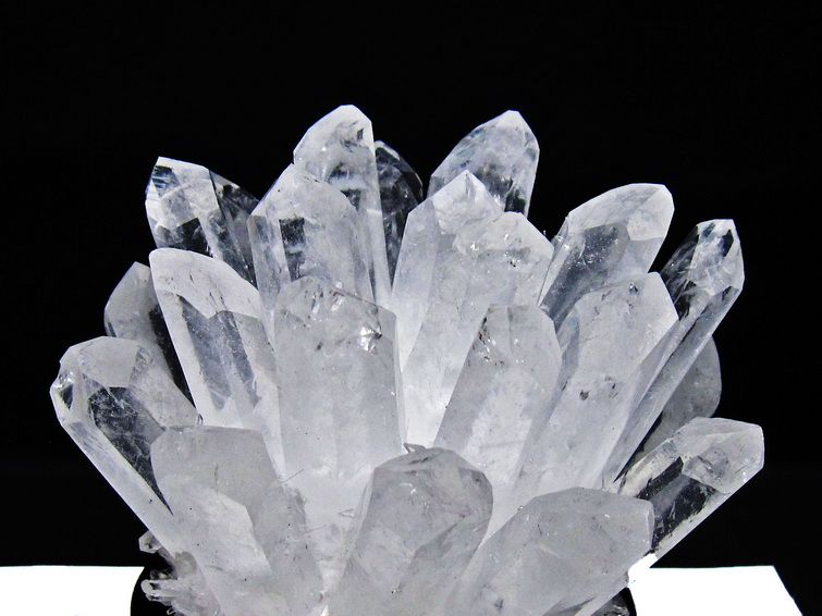 1.5Kg 水晶 クラスター 水晶 原石 台座付属 一点物 182-8381