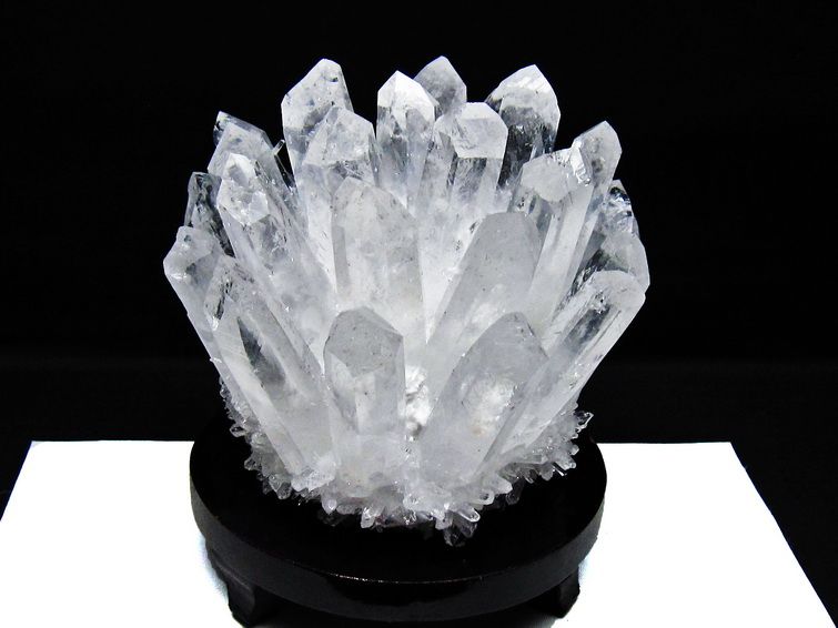 1.4Kg 水晶 クラスター 水晶 原石 台座付属 一点物 182-8383