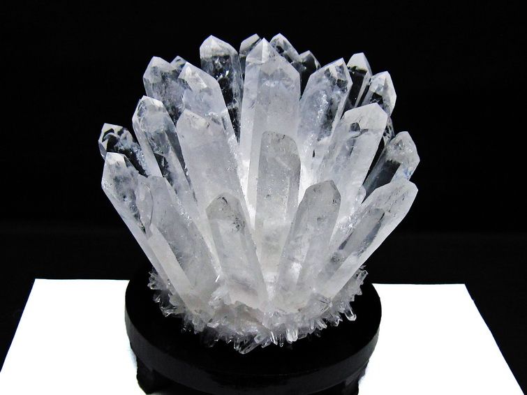 1.3Kg 水晶 クラスター 水晶 原石 台座付属 一点物 182-8386