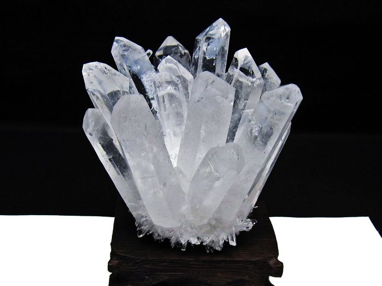 水晶 クラスター 水晶 原石 台座付属 一点物 182-8391 [sold out]