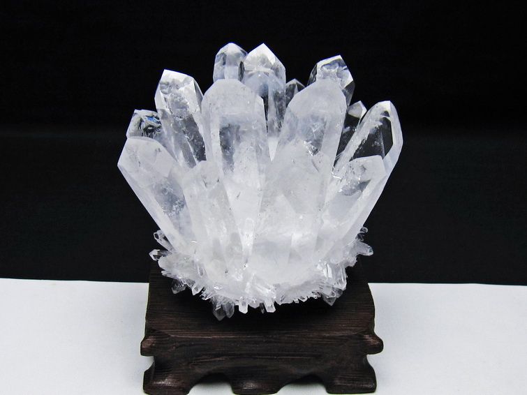 水晶 クラスター 水晶 原石 台座付属 一点物 182-8568