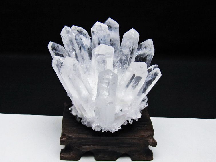 水晶 クラスター 水晶 原石 台座付属 一点物 182-8572